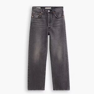 Levi’s Ribcage Straight Ankle Jeans